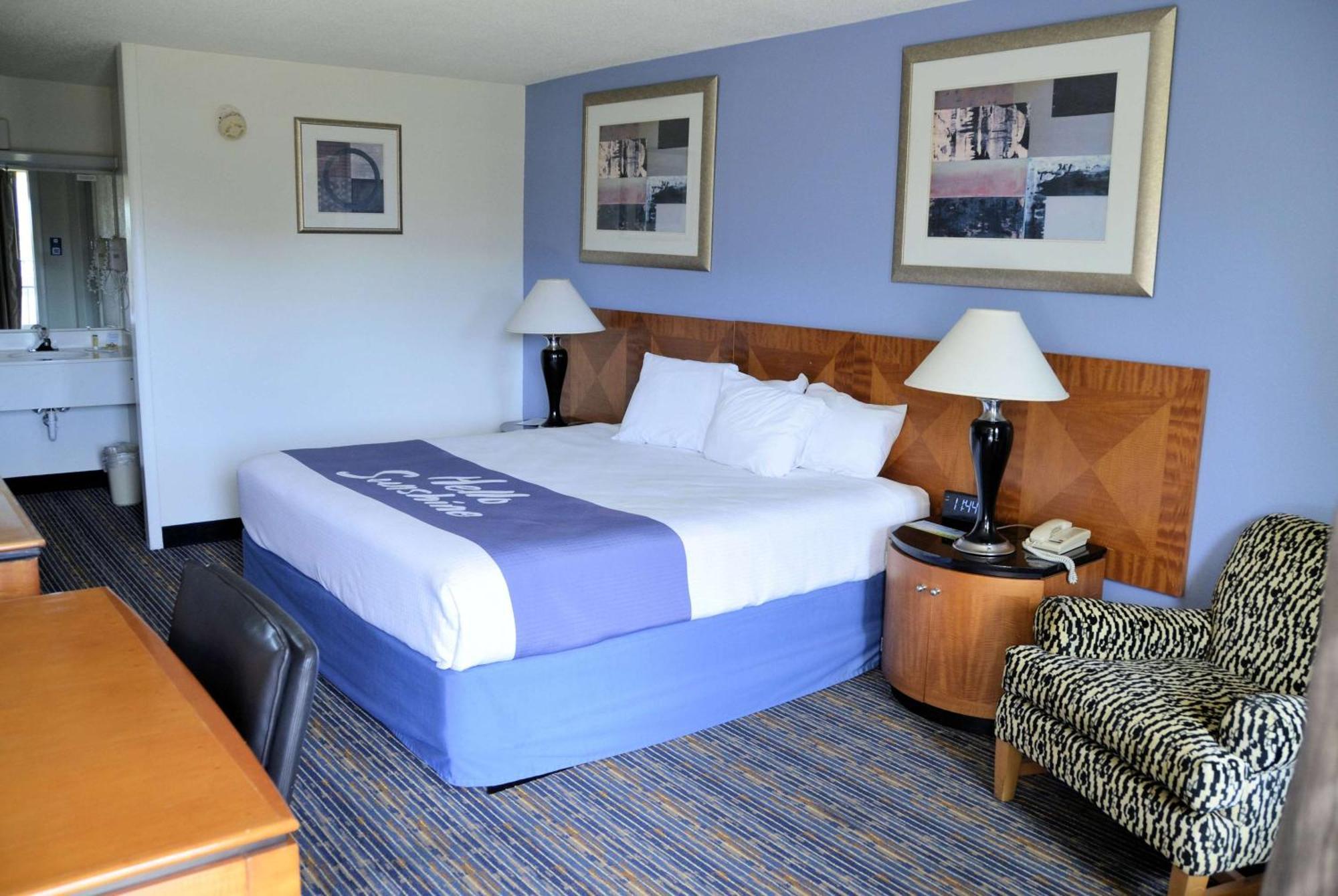 Days Inn By Wyndham Luray Shenandoah Bagian luar foto