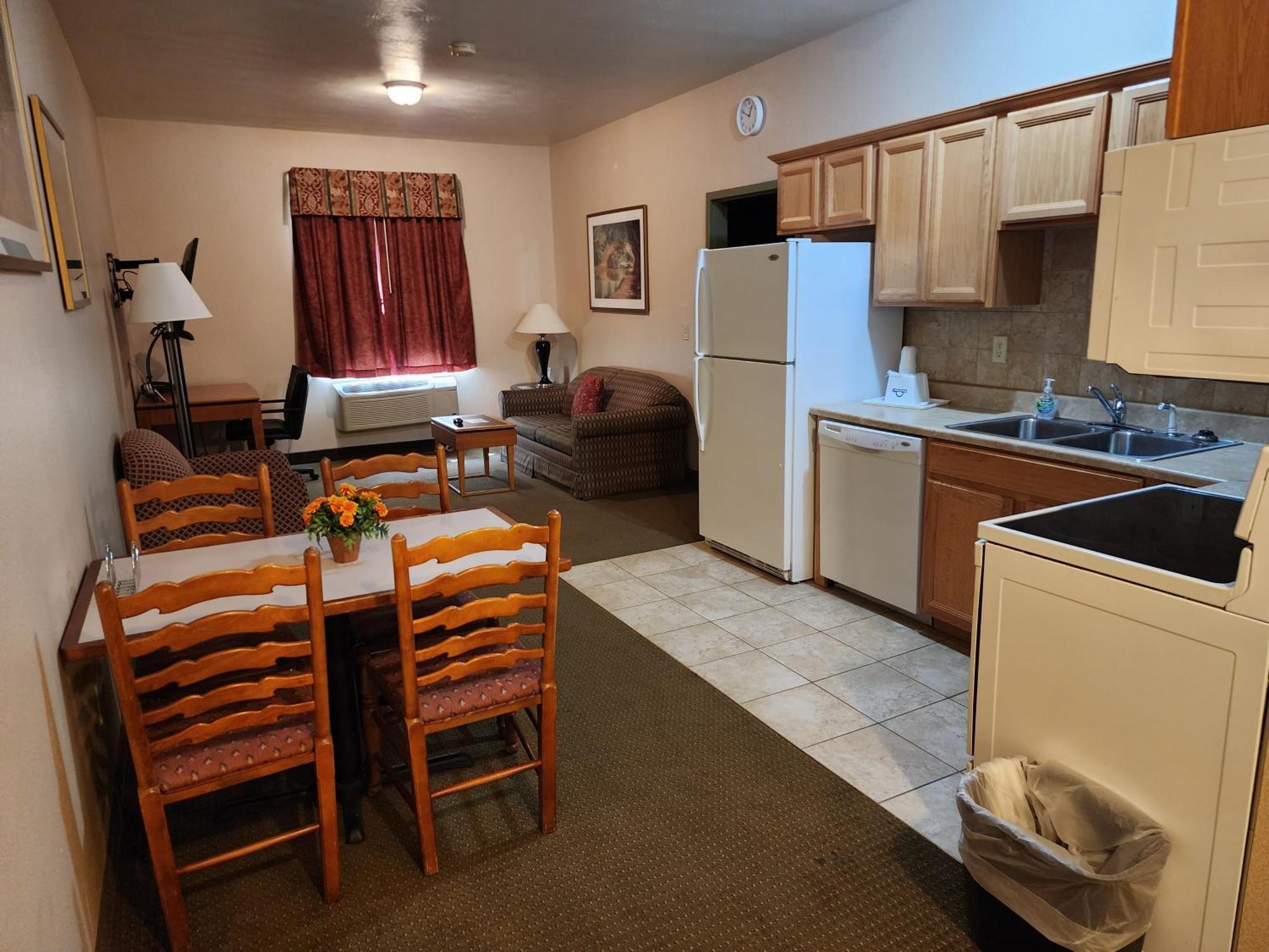 Days Inn By Wyndham Luray Shenandoah Bagian luar foto