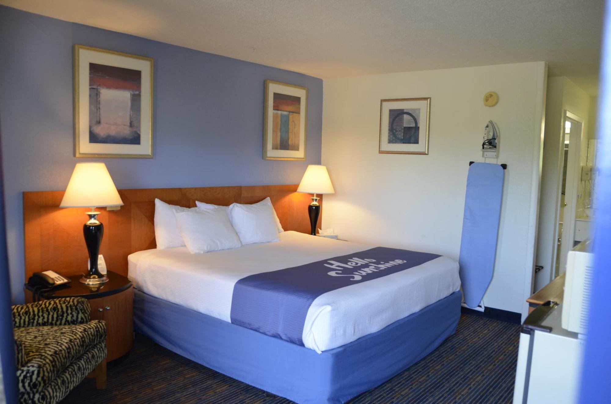 Days Inn By Wyndham Luray Shenandoah Bagian luar foto
