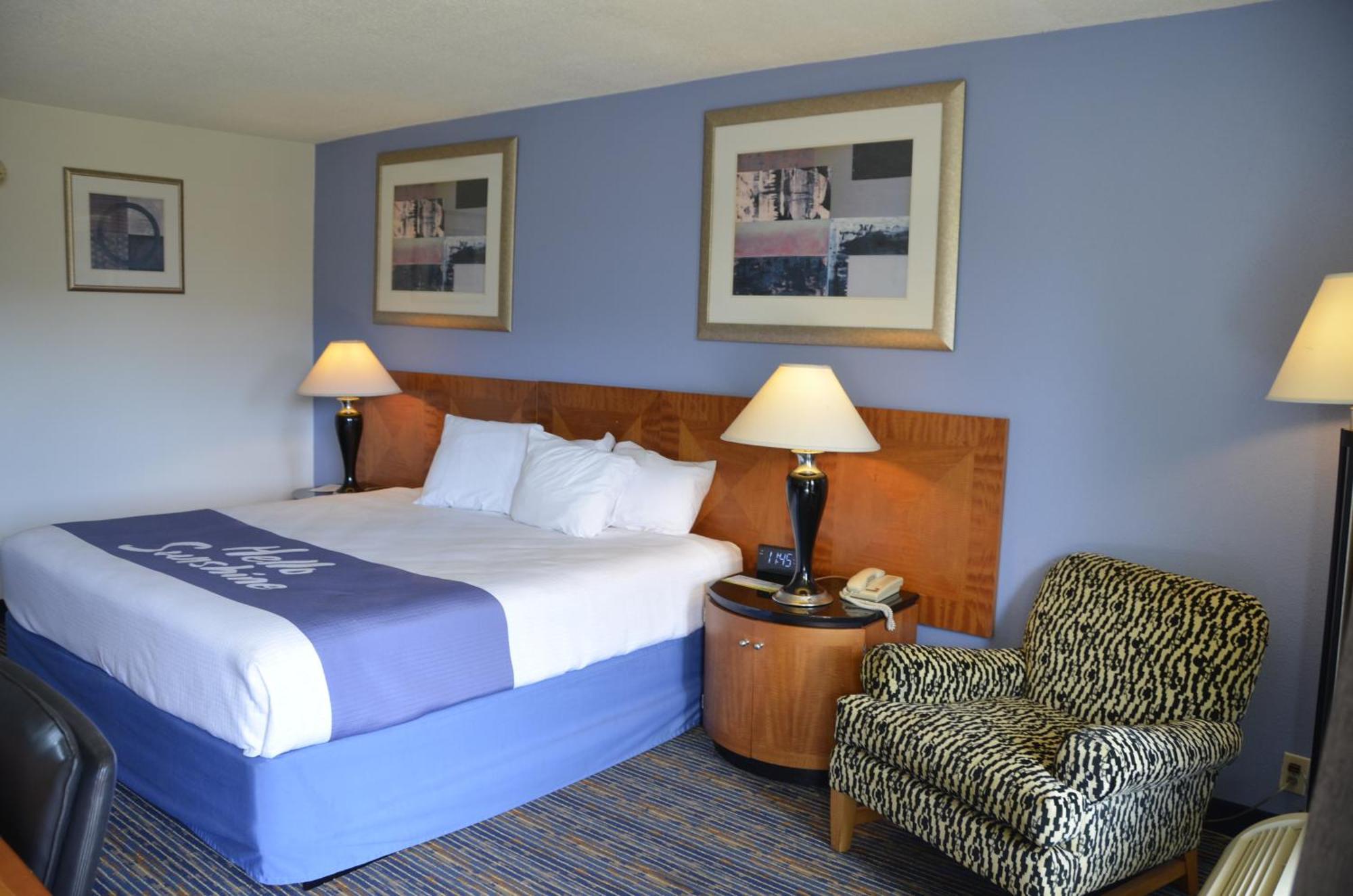 Days Inn By Wyndham Luray Shenandoah Bagian luar foto