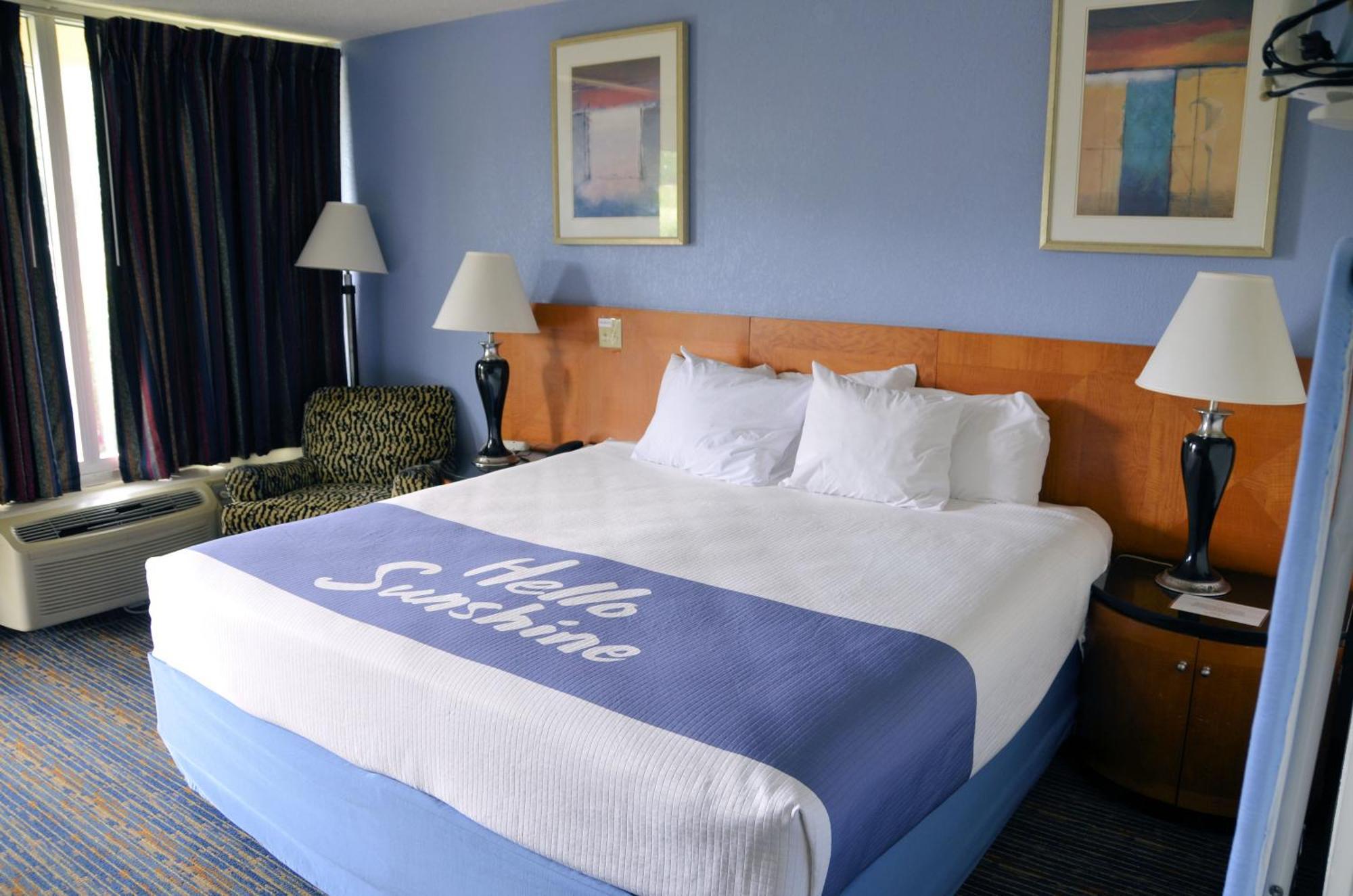 Days Inn By Wyndham Luray Shenandoah Bagian luar foto
