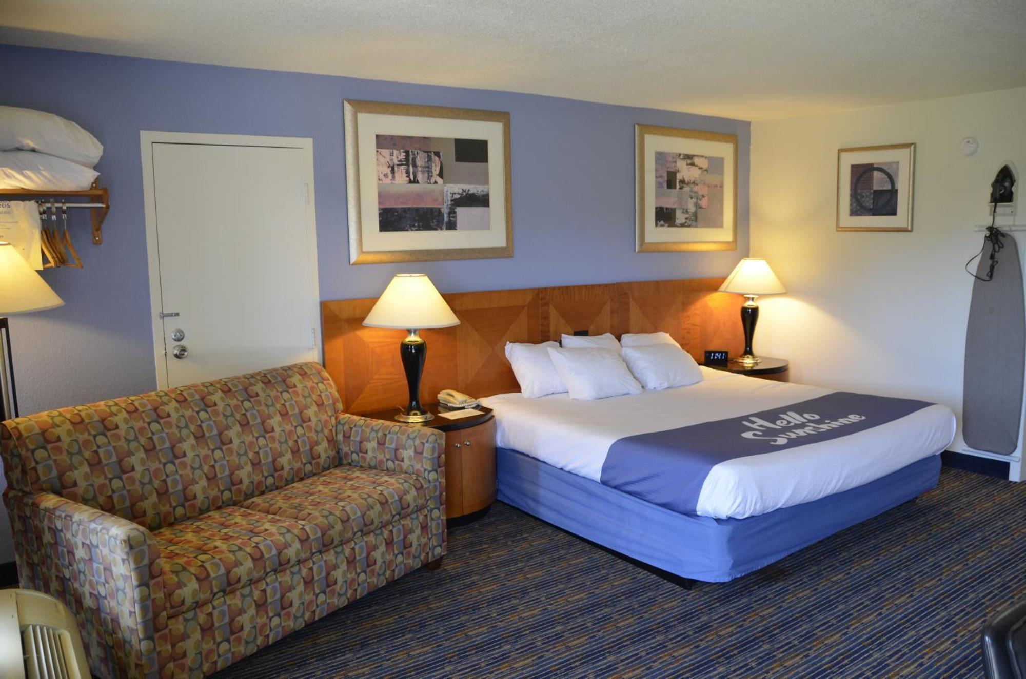Days Inn By Wyndham Luray Shenandoah Bagian luar foto